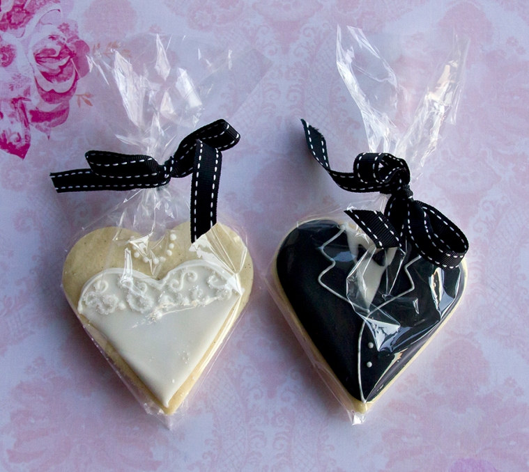 Bride and Groom favours wedding iced cookies